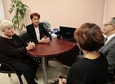 О практике работы страховых представителей в системе обязательного медицинского страхования в Мурманской области шла речь на рабочем совещании в Думе 