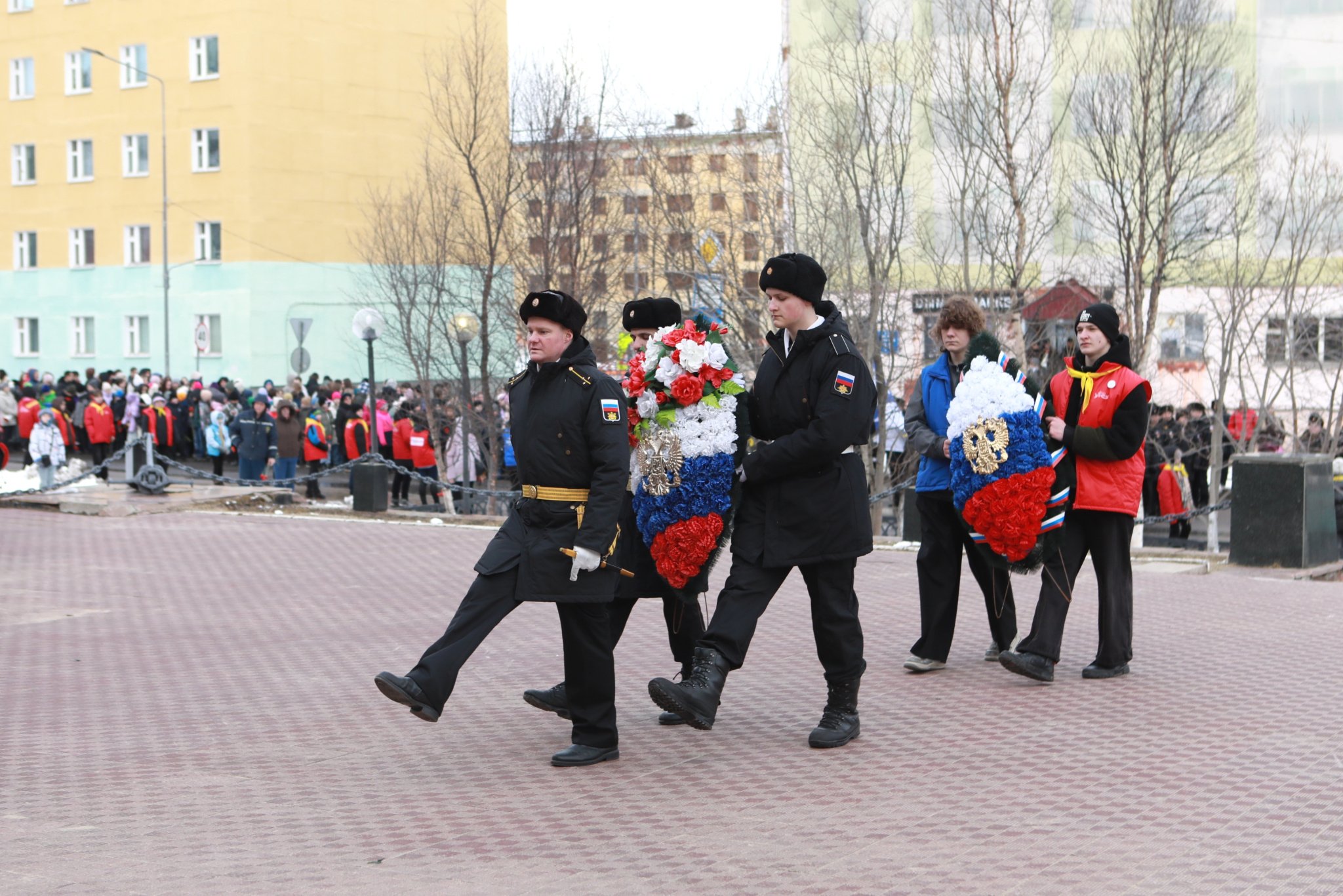 В Заозерске почтили память экипажа атомной подводной лодки "Комсомолец"
