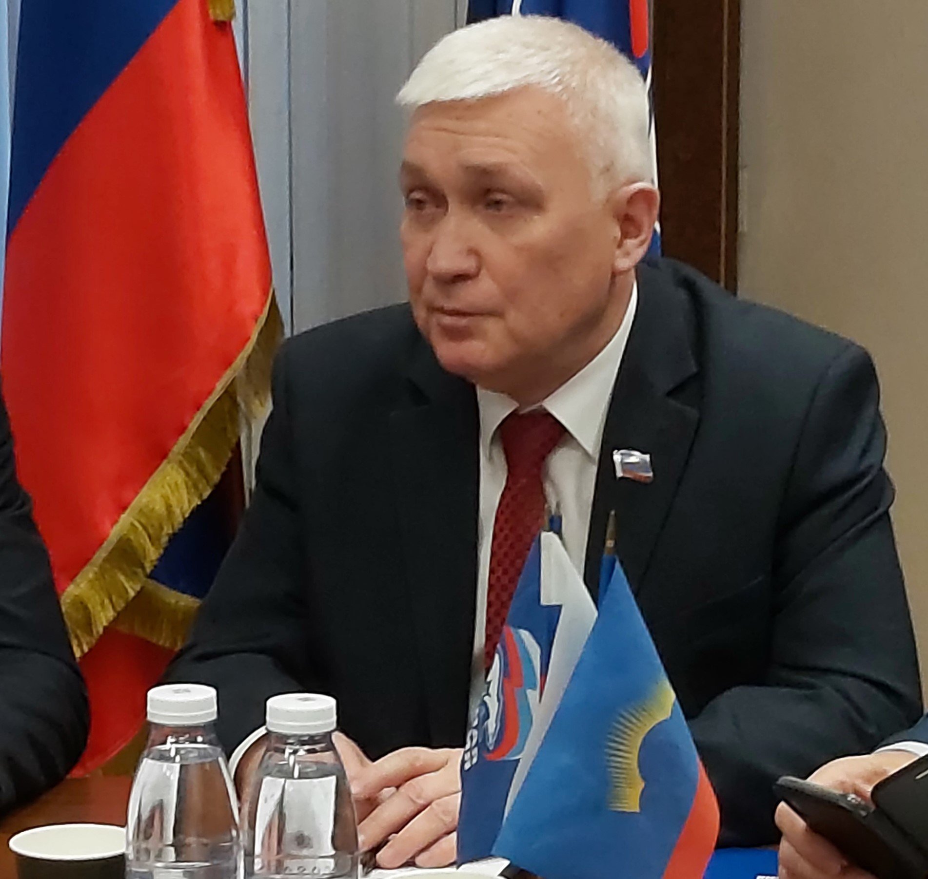 Уважаемые земляки, 26 февраля как региональный координатор партийного проекта "Историческая память" провел заседание Регионального организационного комитета Всероссийского исторического диктанта на тему событий Великой Отечественной войны "Диктант Победы"