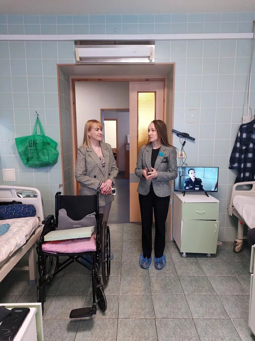 Анна Гришко и команда навестили и поздравили с праздником бойцов, проходящих лечение в мед.учреждениях региона