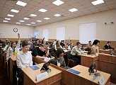 Мурманские школьники познакомились с работой областной Думы