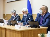 Депутаты обсудили проект закона об областном бюджете на 2021 год и предстоящий период во втором чтении