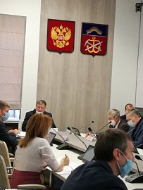 Владимир Мищенко провел заседание комитета областной Думы по законодательству, государственному строительству и местному самоуправлению