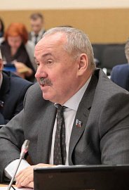 Необходимо снизить избыточную нагрузку на школьников