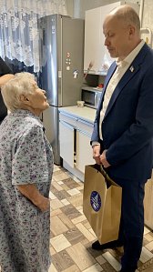 Роман Пономарев принял участие в акции «С Новым годом, ветеран!»