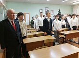 9 декабря во многих образовательных организациях Мурманской области были открыты парты Героев