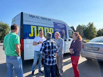 Станислав Гонтарь провел выходные в рабочих поездках по области