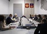 Состоялось заседание комитета по вопросам безопасности,  военно-промышленного комплекса, делам военнослужащих и ЗАТО  под председательством Михаила Ильиных