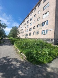 Депутат Мурманской областной Думы Александр Клементьев держит на контроле ситуацию с домом № 45 по ул. Гвардейской в Североморске