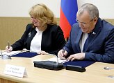 Подписано соглашение о сотрудничестве между Мурманской областной Думой и Управлением Минюста России по Мурманской области