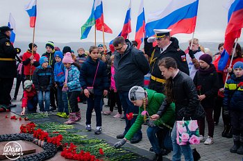 Депутат Герман Иванов принял участие в возложении цветов к мемориалу «Защитникам Советского Заполярья в годы Великой Отечественной войны»