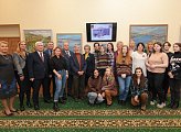 В Мурманской областной Думе открылась персональная выставка заполярного художника Виталия Бубенцова