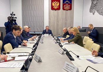 Парламентарии обсудили примерную программу законопроектной деятельности Мурманской областной Думы на 2025 год 