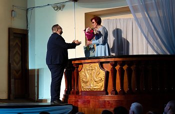 В Мурманске прошел юбилейный вечер художественного руководителя ансамбля танца "Радость"