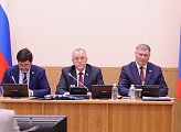 В региональном парламенте состоялось внеочередное заседание Думы