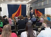 Уважаемые земляки, 5 апреля состоялась встреча с коллективом Дома культуры «Первомайский» с которым сотрудничаю много лет
