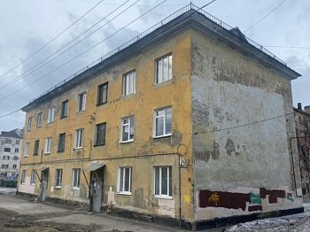 В доме № 29 на улице Нахимова в Мурманске восстановили подачу воды после аварии на трубопроводе 
