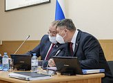 Владимир Мищенко принял участие в заседании областной Думы