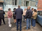 Роман Пономарев встретился с жителями дома №19 по улице Капитана Егорова