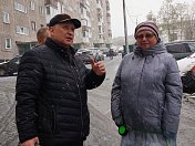 Уважаемые земляки, 27 мая вместе с представителем управляющей компании провели встречу с жителями микрорайона дома № 7 по улице Зои Космодемьянской
