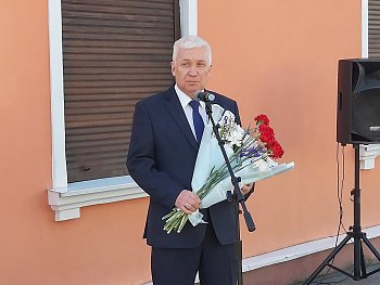 Уважаемые земляки, 19 апреля 2026 года вошло в историю как день, когда в Мурманске открыта памятная (мемориальная) доска Герою Российской Федерации, участнику специальной военной операции Манкевичу Роману Юрьевичу