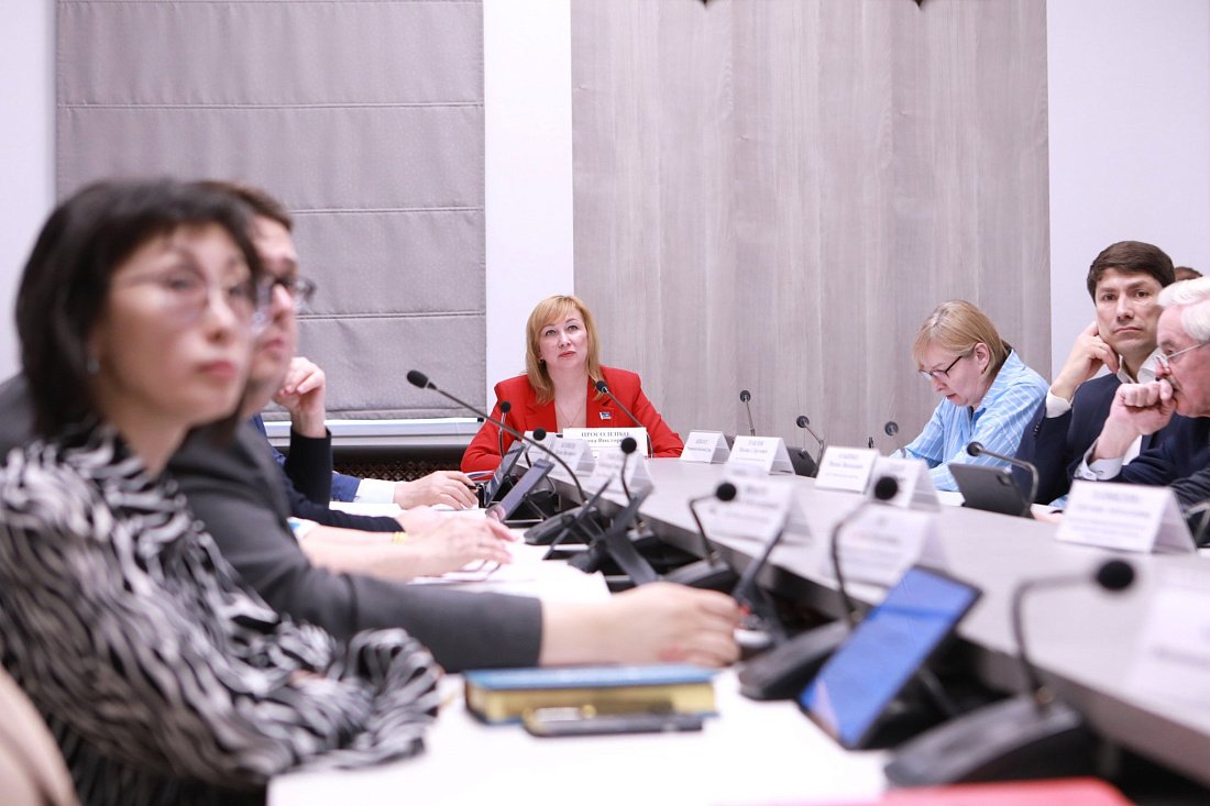 Депутаты поддержали инициативу главы региона об упрощении получения льготы по транспортному налогу для семей участников СВО