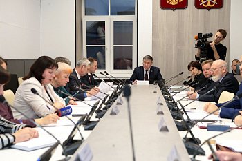Состоялось заседание  комитета по законодательству, государственному строительству и местному самоуправлению под председательством Владимира Мищенко