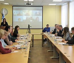 Выездное заседание комитета по образованию и науке в городе Апатиты, посещение апатитского и кировского филиалов МАУ, Апатитского политехнического колледжа имени Голованова Г. А. 11 февраля 2026 года