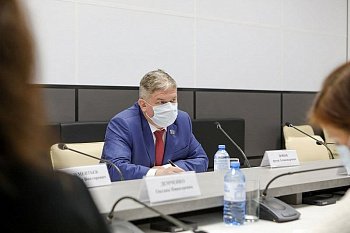 Депутат Артур Попов прокомментировал заседание комитета по труду и миграции - инфляция уже опередила индексацию.