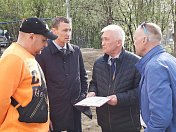 Уважаемые земляки, 4 июня вместе с специалистами Управления Первомайского административного округа провели встречу с жителями микрорайона дома № 17 по проезду Ледокольному