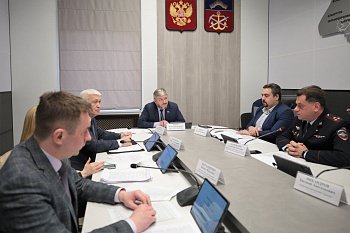 Состоялось заседание комитета по транспорту, дорожному хозяйству и информатизации под председательством Артура Попова