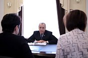 В Думе состоялась рабочая встреча главы регионального парламента Сергея Дубового с руководством Мурманского областного филиала Почты России.