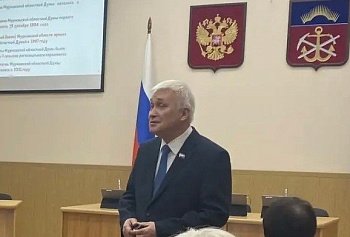 Уважаемые земляки, 30 марта в зале заседаний Мурманской областной Думы провел встречу с мурманчанами: представителями ветеранских организаций и студентами педагогического колледжа