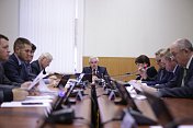 Состоялось заседание комитета Думы по вопросам безопасности, ВПК, делам военнослужащих и ЗАТО под председательством Михаила Ильиных