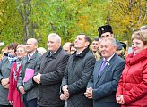 Вице-спикер Думы Наталия Ведищева поздравила жителей Пушного с 85-летием поселка