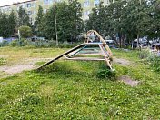 Проверка на безопасность детских площадок в Мурманской области 
