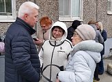 Уважаемые земляки, 25 мая вместе с руководителем и специалистами Управления Первомайского административного округа провели очередную встречу с жителями микрорайона дома № 12 переулка Якорный