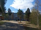 Депутат Мурманской областной Думы Александр Клементьев поднял проблему благоустройства одного из дворов в Ёнском