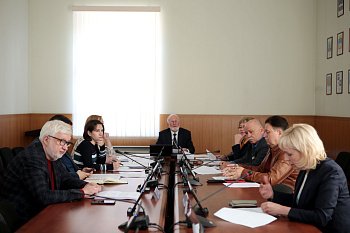 В областной Думе прошло заседание комитета по образованию, науке, культуре, делам семьи, молодежи и спорту