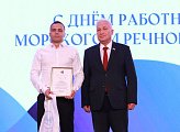 Работники Мурманского морского торгового порта принимают поздравления с профессиональным праздником