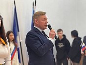 В Североморске прошла торжественная линейка, посвященная «Дню воссоединения Крыма с Россией»