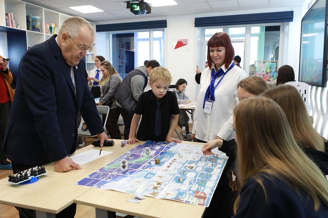 В ЗАТО Александровск открылся детский культурно-просветительский центр "Будущее Арктики"