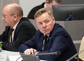 Парламентарии совершенствуют  региональное законодательство 