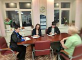 Депутат совместно с членом Молодёжного парламента при Мурманской областной Думе Оксаной Шамровой и депутатом Совета депутатов ЗАТО Александровск Ириной Матвиишиной провели приём граждан в Гаджиево 