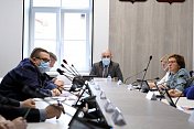 Состоялось заседание комитета по экономической политике, энергетике и ЖКХ под председательством Максима Белова