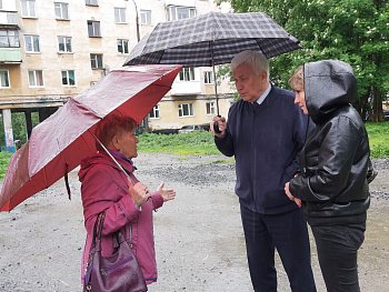 Работа в округе. 19 июня принял участие во встрече руководства Управления Первомайского административного округа с жителями, проживающими на улице Олега Кошевого