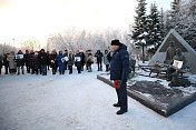 В Мурманске прошел памятный митинг у монумента бойцам оленетранспортных батальонов