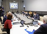 Состоялось заседание комитета по вопросам безопасности, военно-промышленного комплекса, делам военнослужащих и ЗАТО под председательством Михаила Ильиных