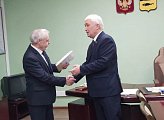 Уважаемые земляки, сегодня вместе с коллективом Управления Первомайского административного округа поздравил с днем рождения заместителя главы администрации города Мурманска, начальника Управления Первомайского АО Зикеева Николая Григорьевича 