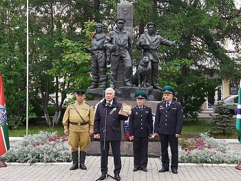 Уважаемые земляки, сегодня принял участие в торжественной встрече участников военно-патриотического автопробега ветеранов-пограничников из Самарской области «Пограничники. Непокоренный рубеж»